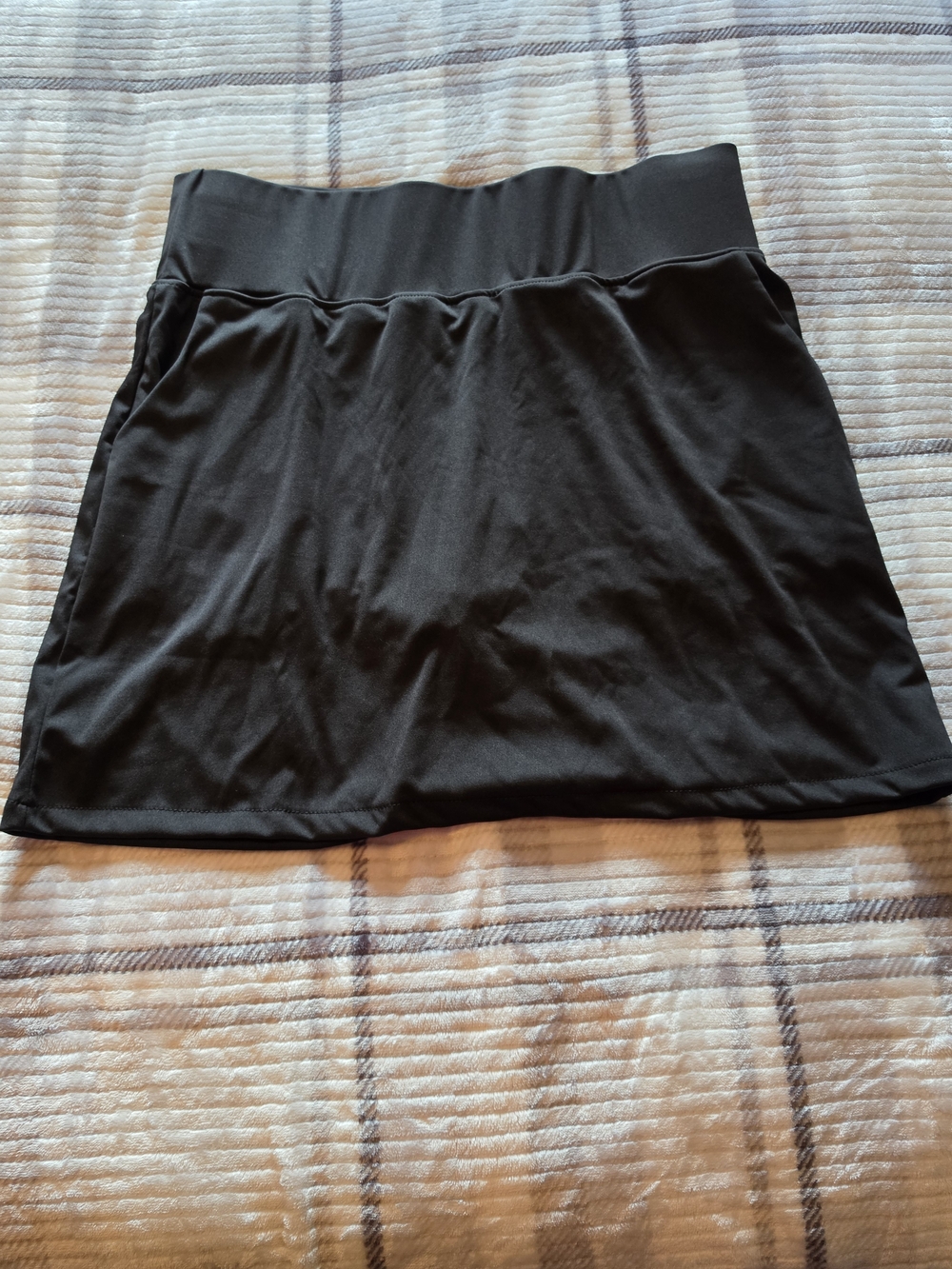Black Women's Active Skirt with Wide Waistband